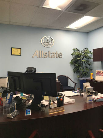 Images Brook Daly: Allstate Insurance
