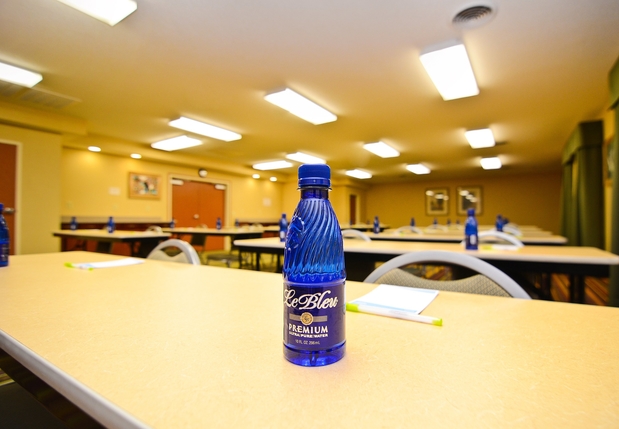 Images Fairfield Inn & Suites by Marriott Cherokee