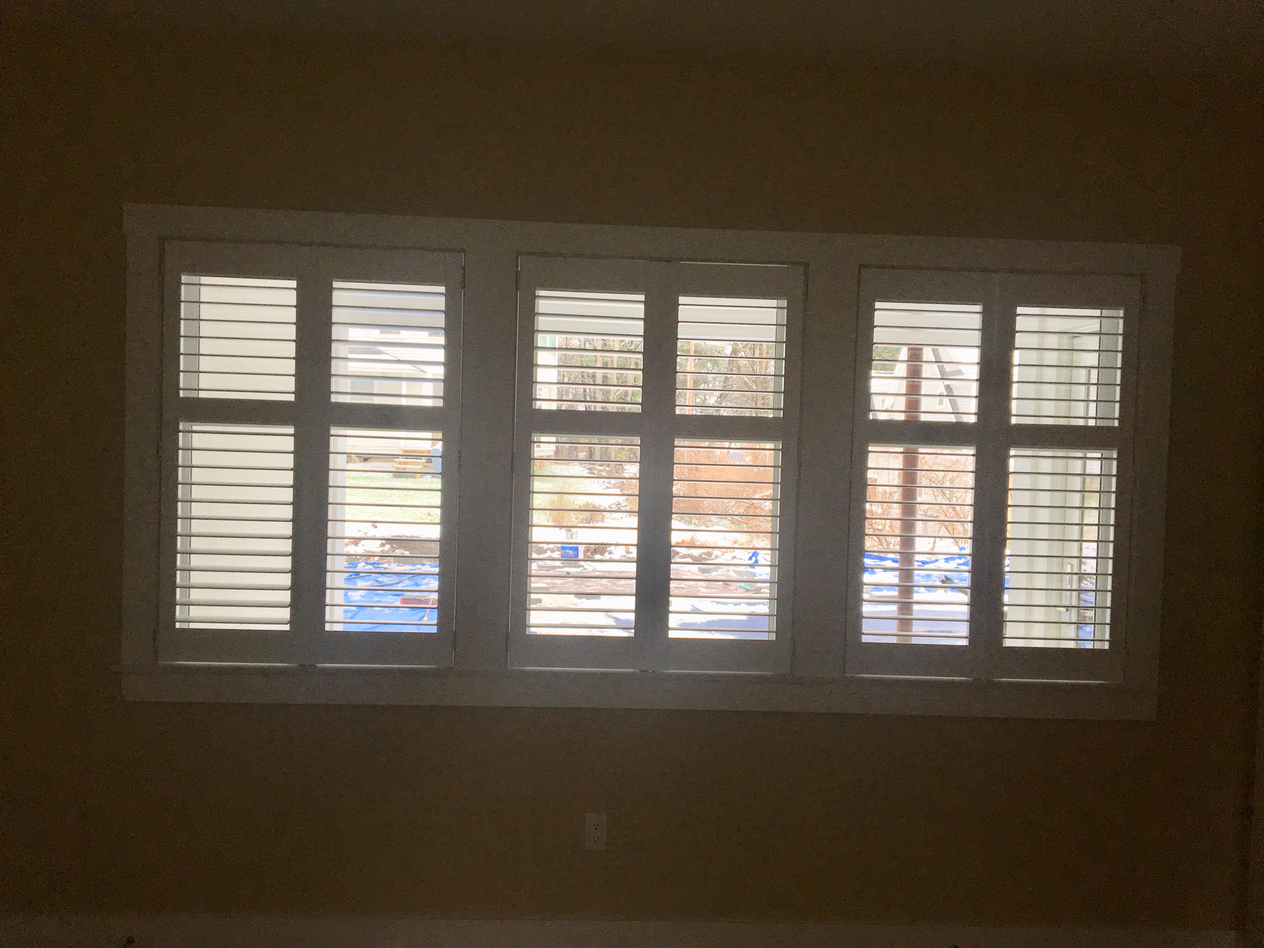 Plantation Shutters with Hidden Tilt