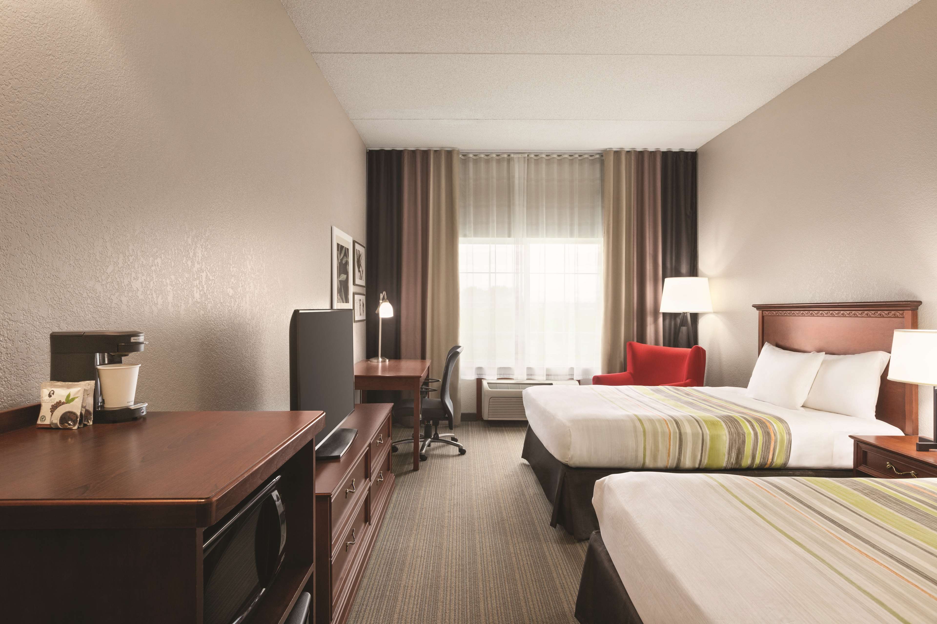 Country Inn & Suites by Radisson, Willmar, MN Photo