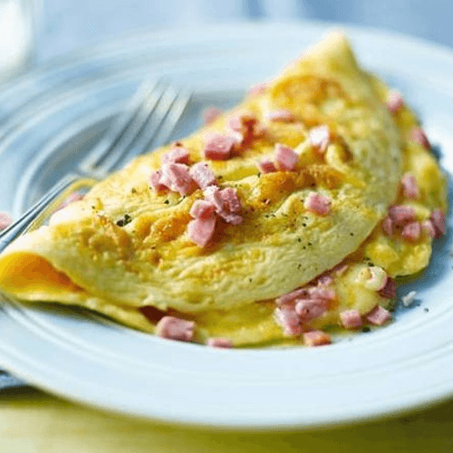 Ham and Cheese Omelet / Omelet De Jamón Y Queso