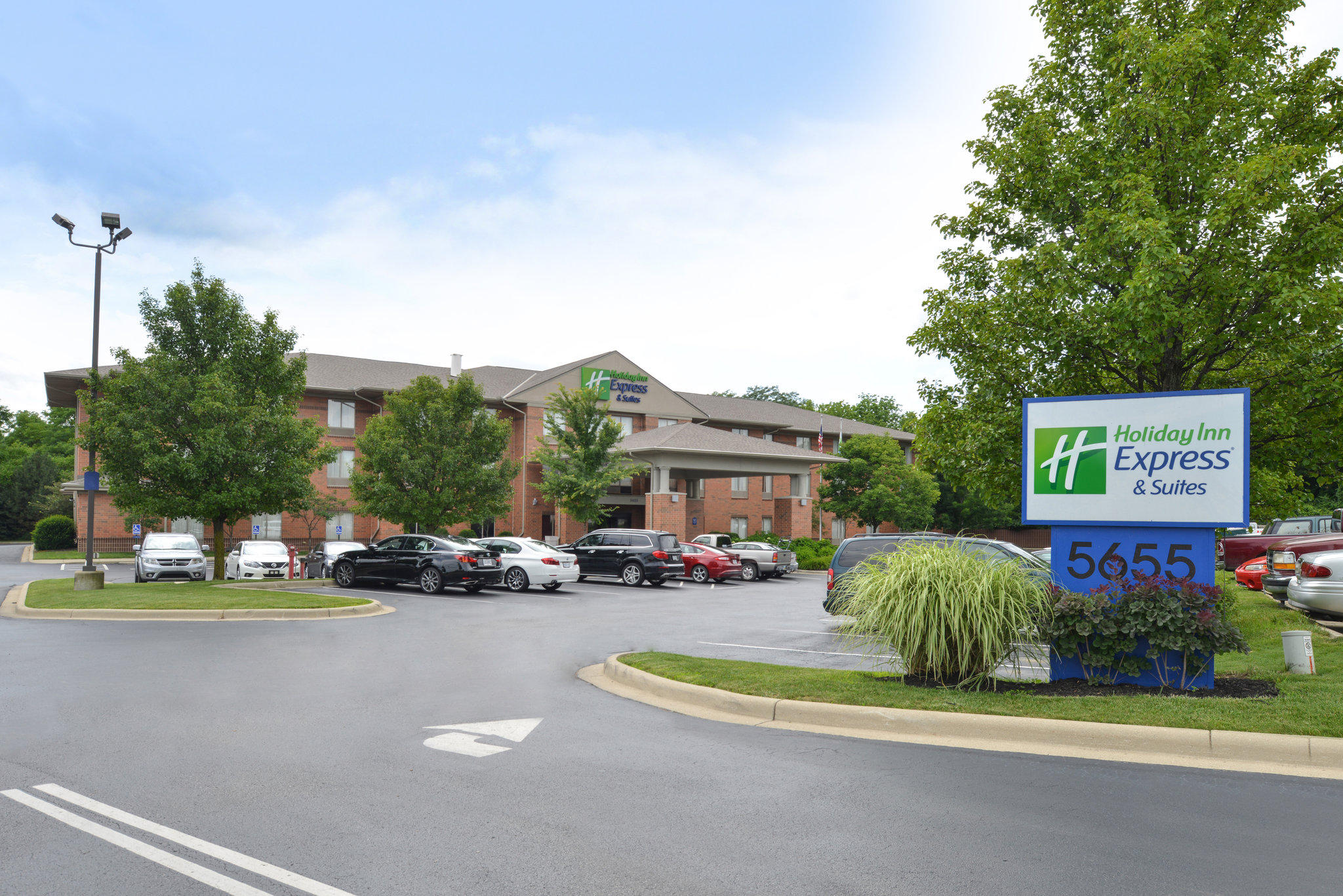 Holiday Inn Express & Suites Dayton-Centerville Photo