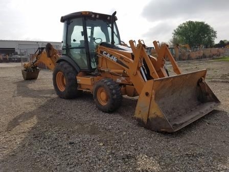 2011 Case 590SN