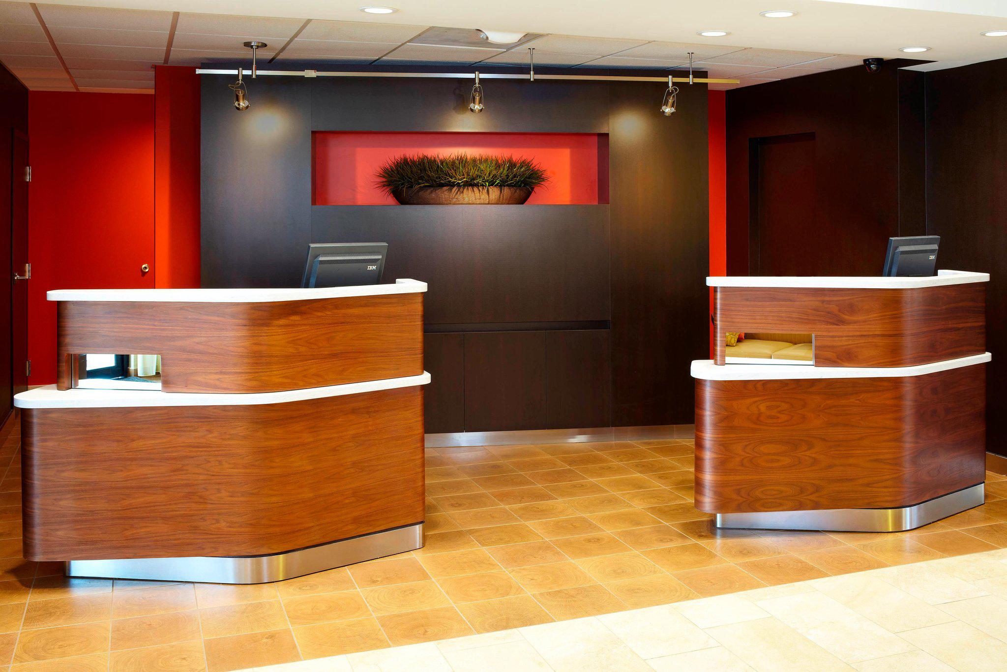 Courtyard by Marriott Bettendorf Quad Cities Photo