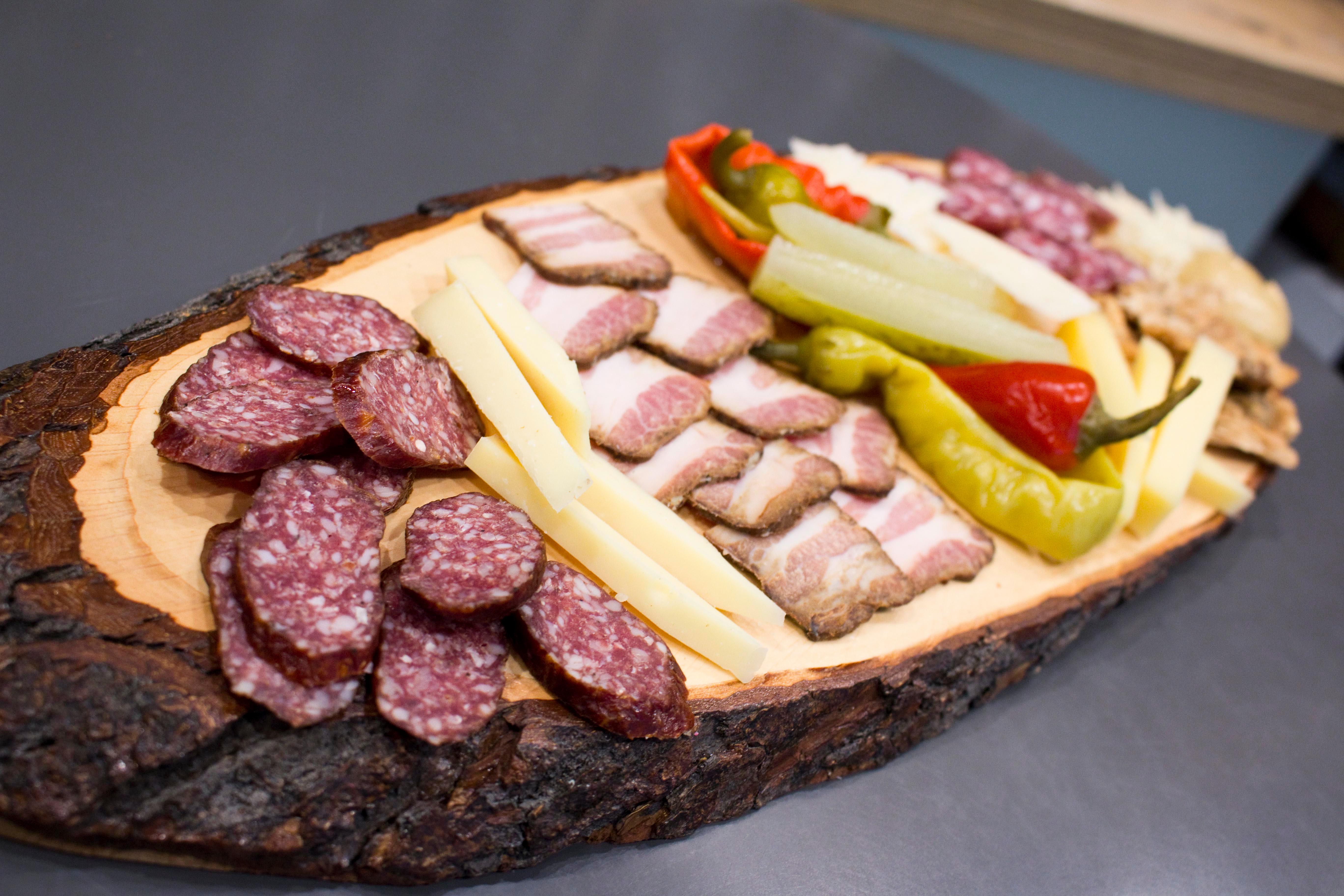 Bilder Ronis Wein-Käse-Delikatessen