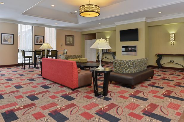 Images Holiday Inn New London - Mystic Area