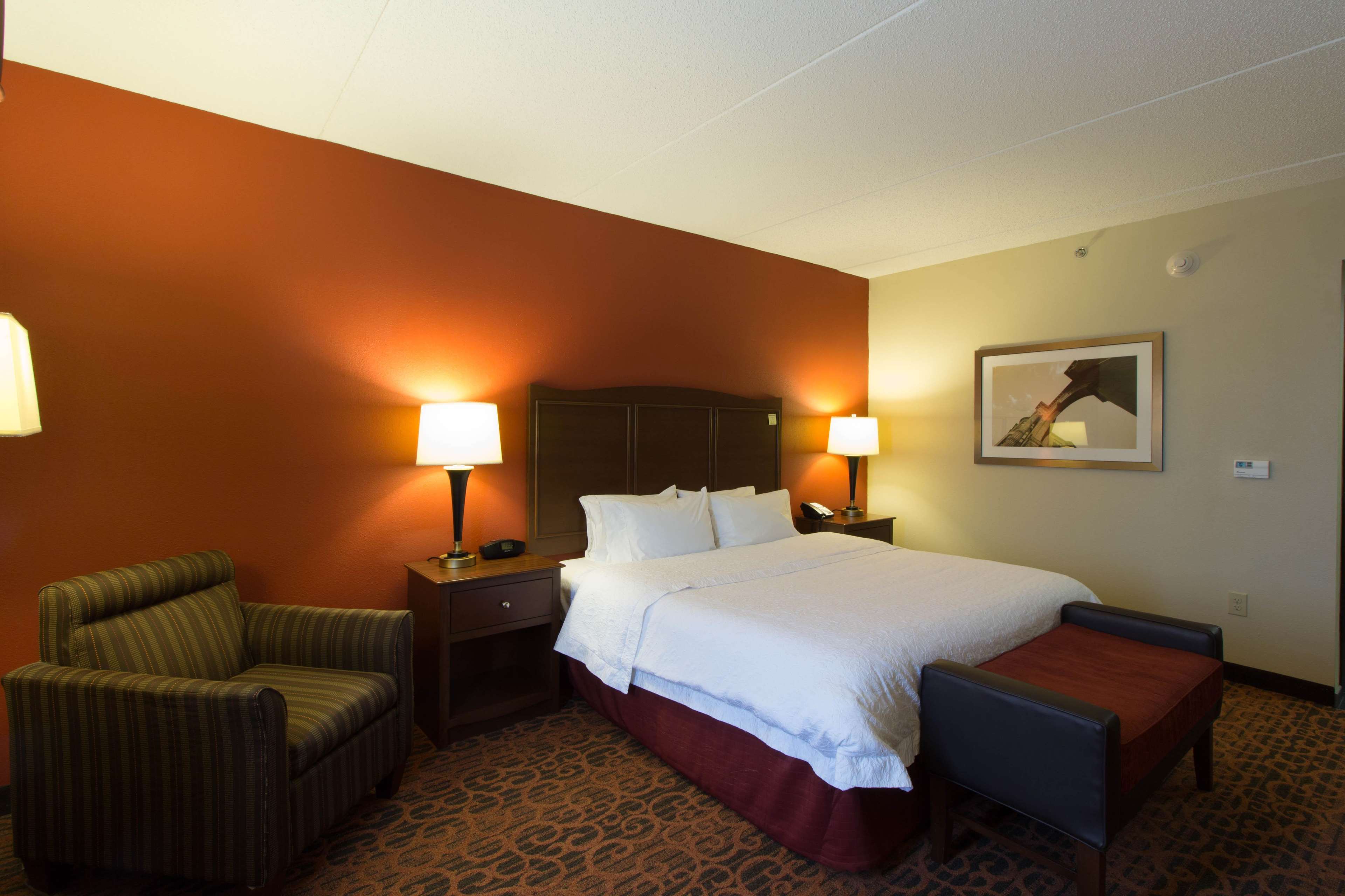 Hampton Inn Columbus-South Photo