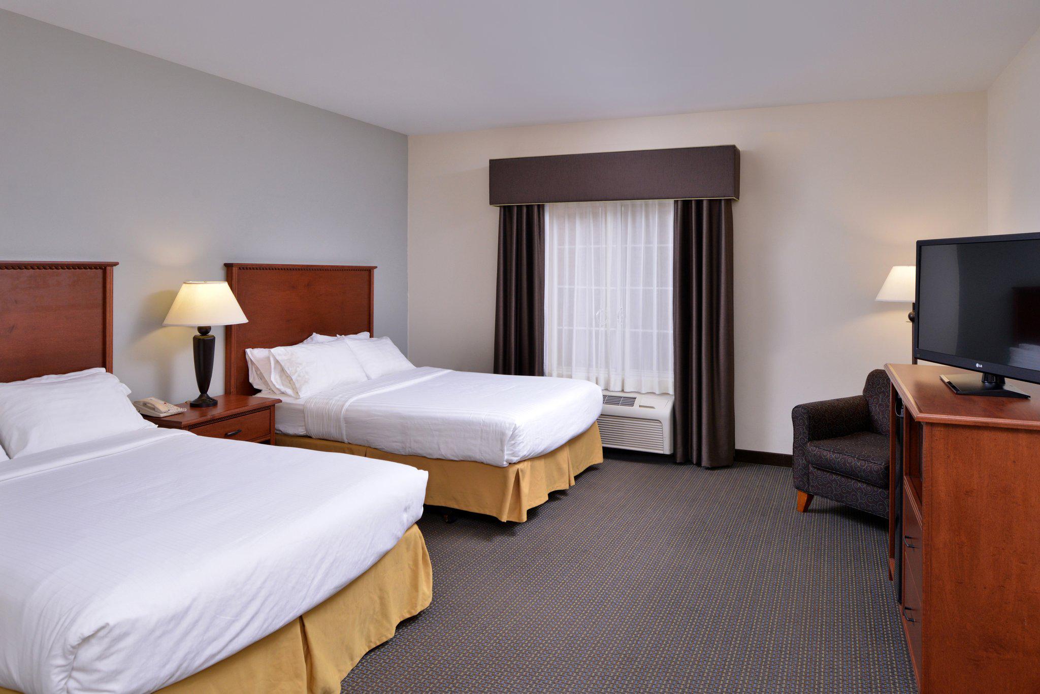 Holiday Inn Express & Suites Sioux Falls at Empire Mall Photo