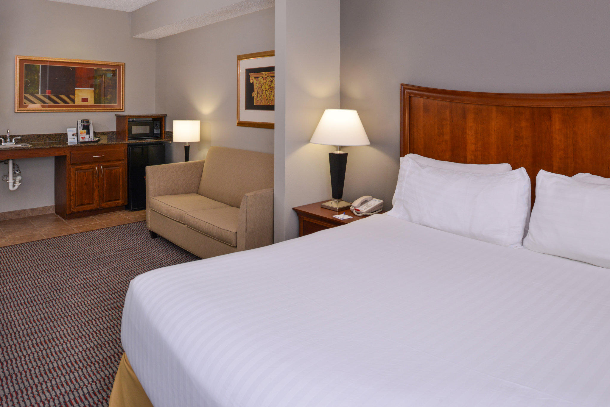 Holiday Inn Express & Suites North Little Rock Photo