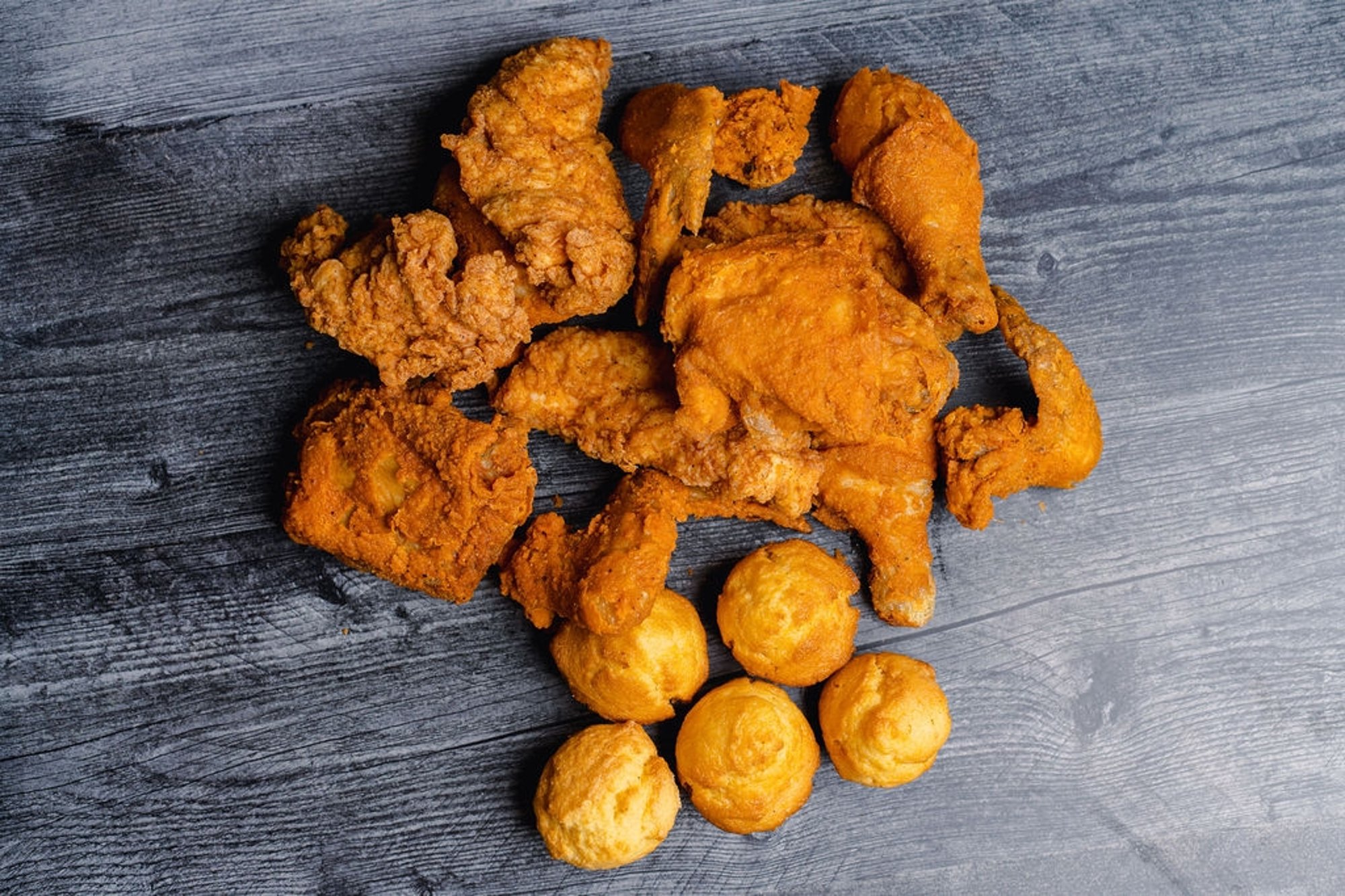 15pc Chicken & 5 Cornbread