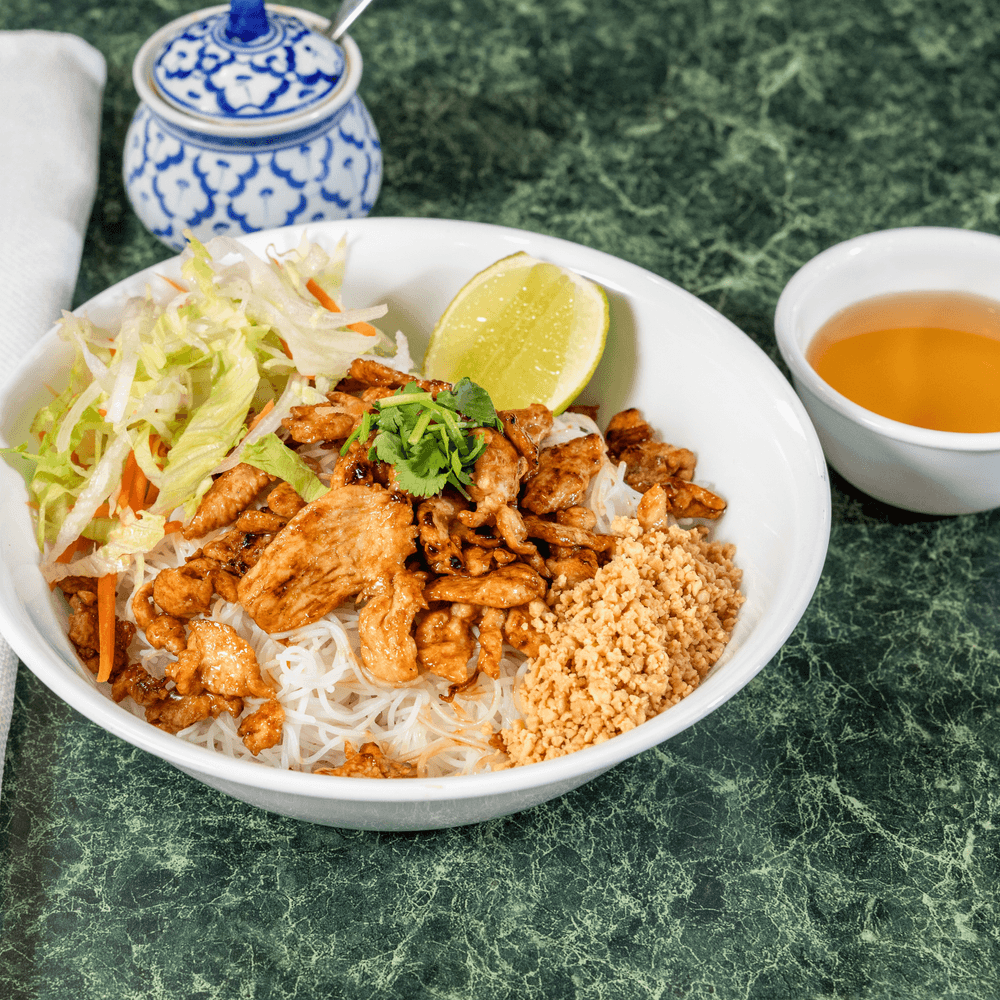 Sauteed Chicken on Vermicelli