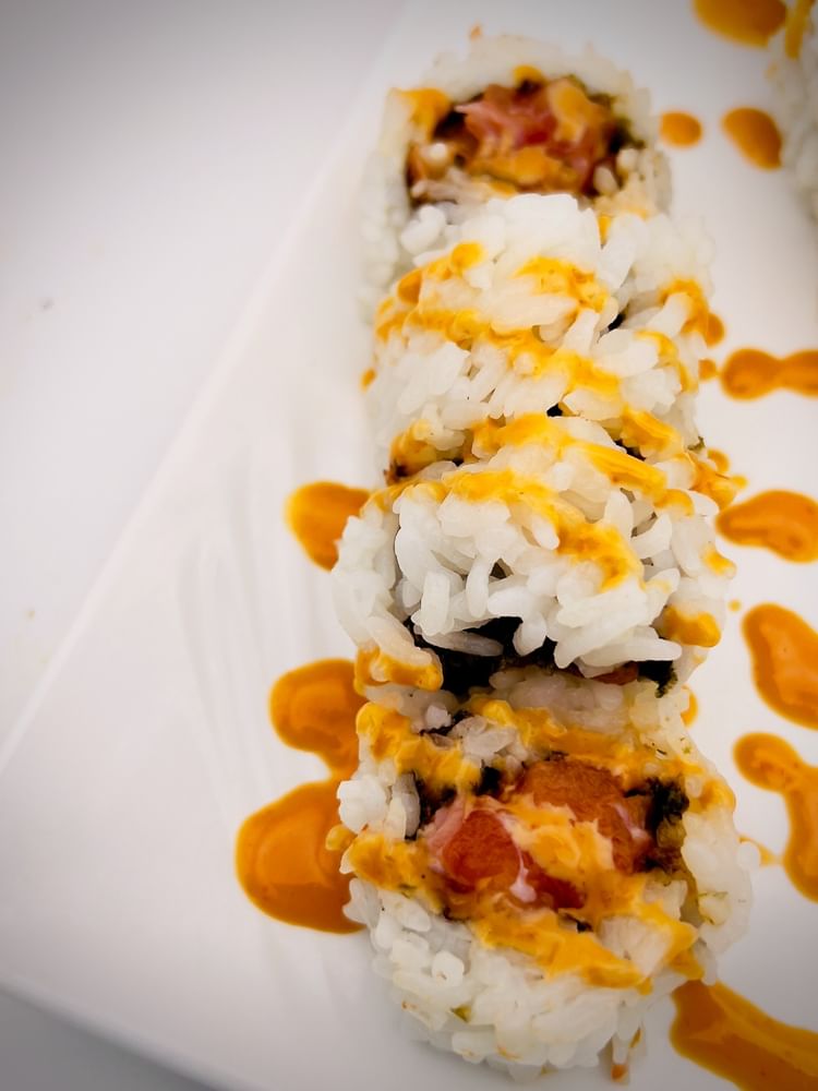 (Off) Spicy salmon roll