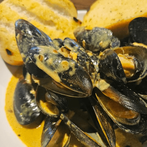Green Curry Mussels