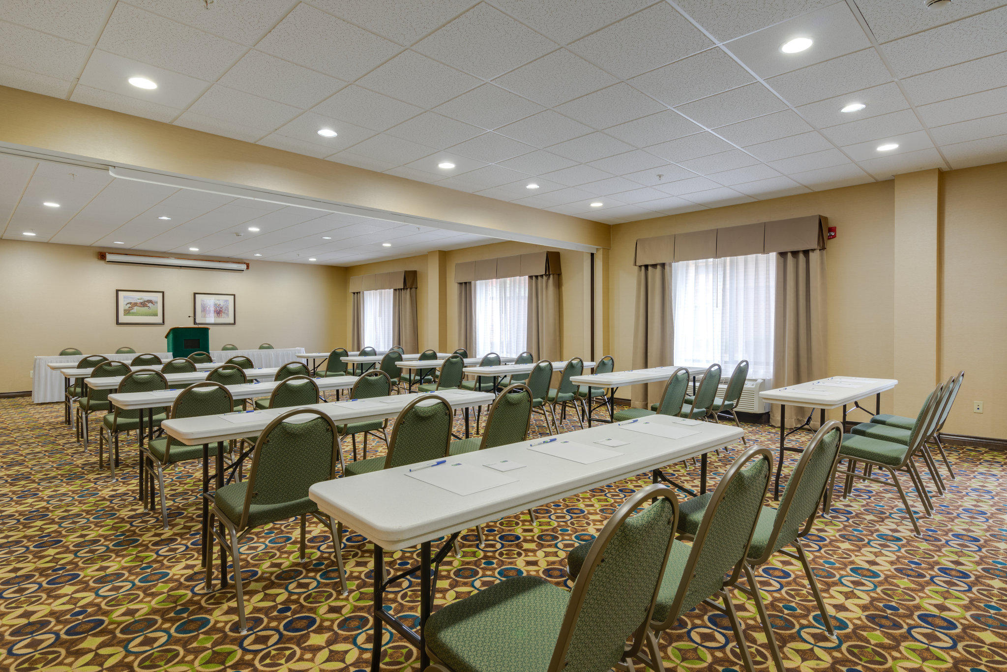 Holiday Inn Express Charles Town Photo