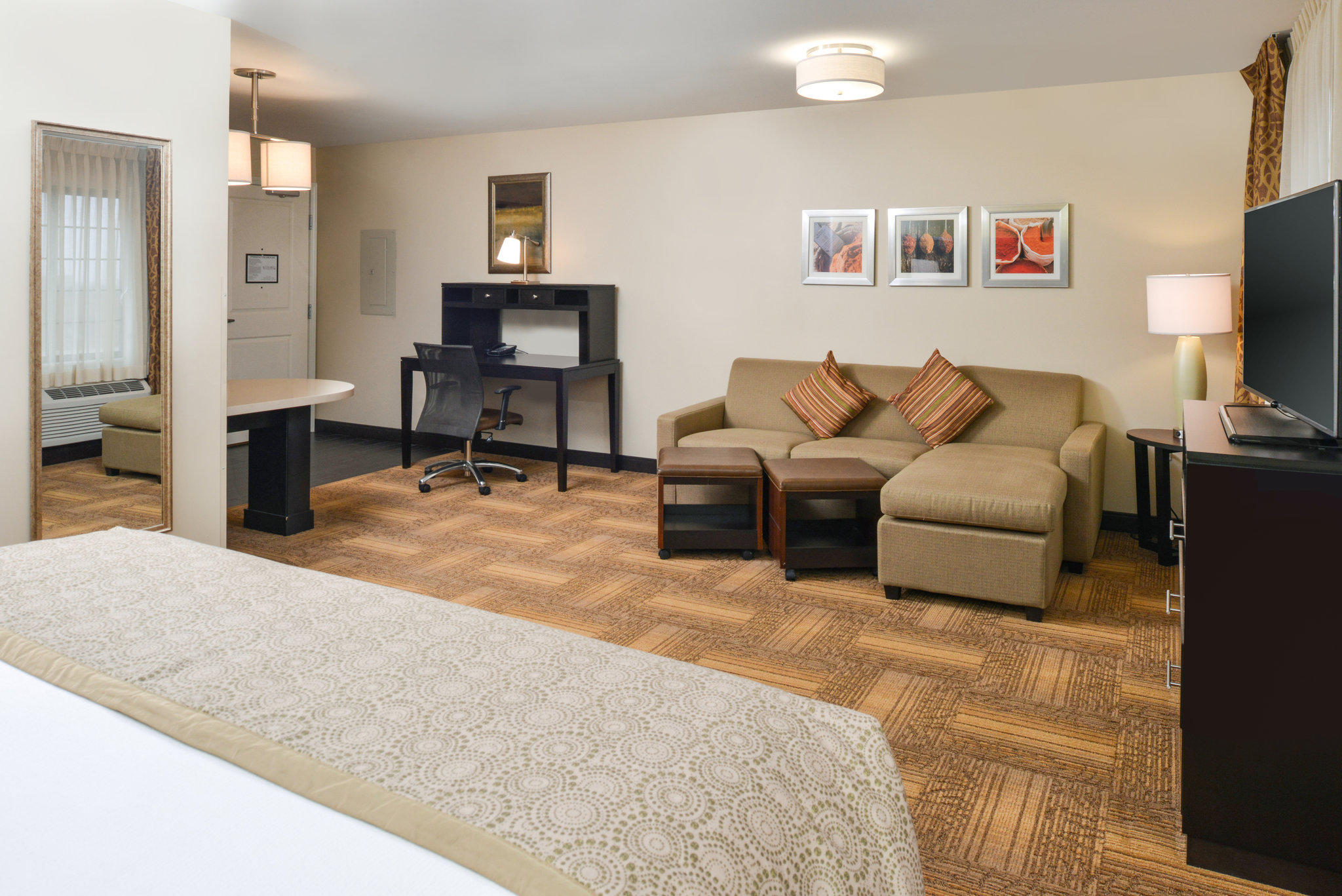 Staybridge Suites Merrillville Photo