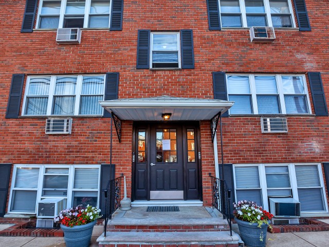 Joralemon Street Apartment Homes Photo