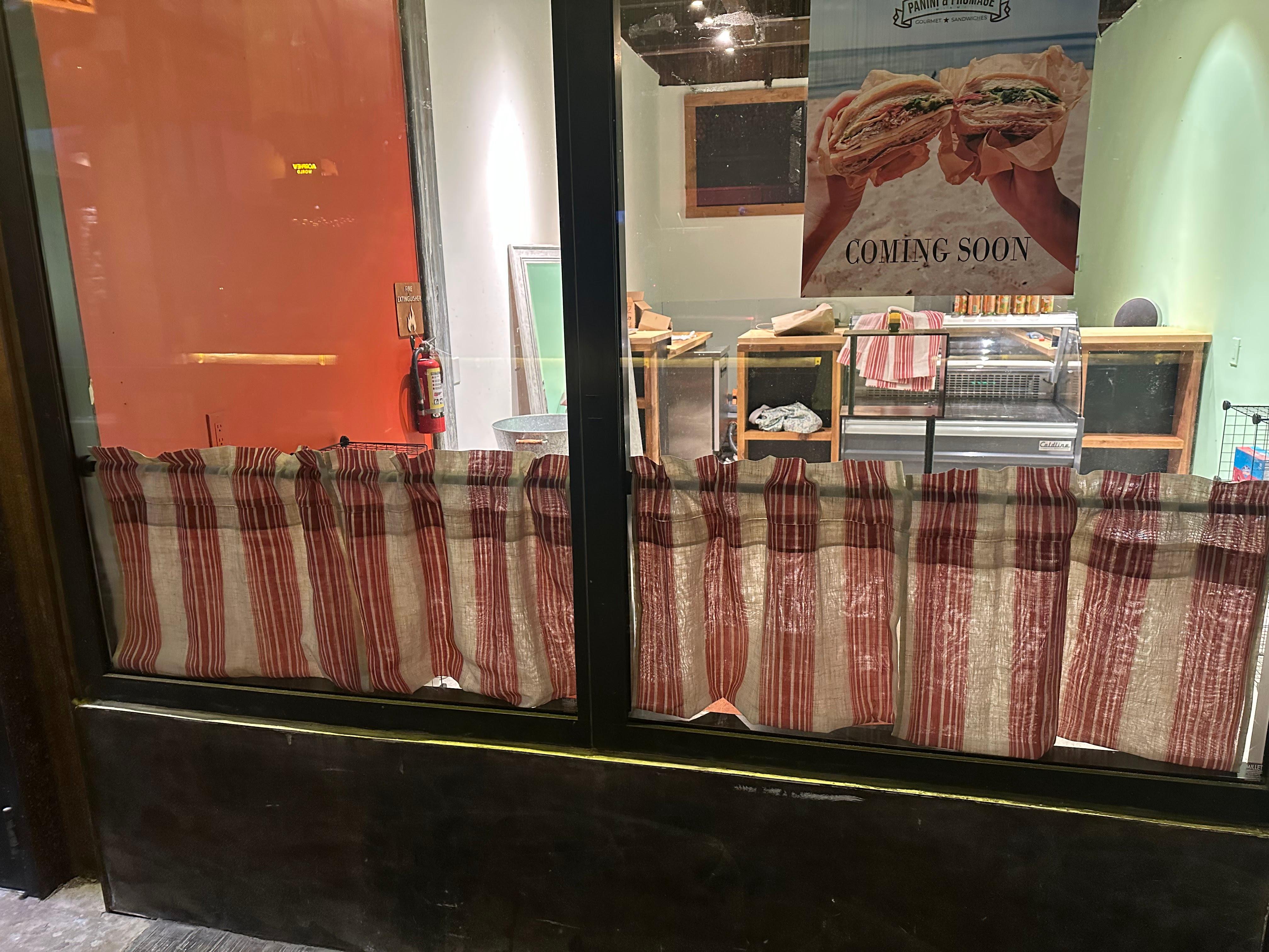 Panini & Fromage Gourmet Sandwiches Image