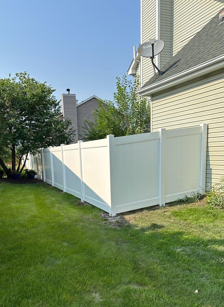 Top Rail Fence Naperville Image