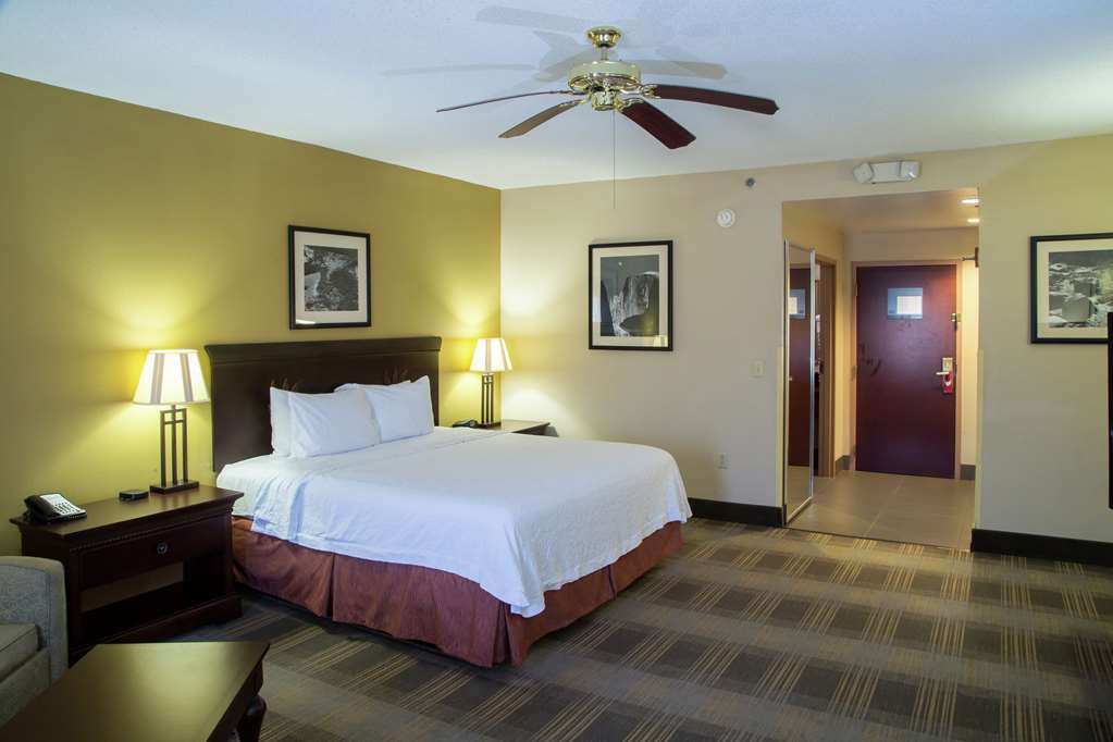 Hampton Inn Oxford-West Image
