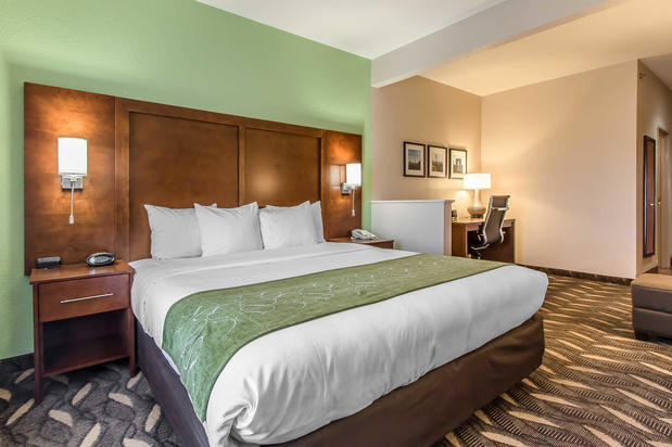 Images Comfort Suites