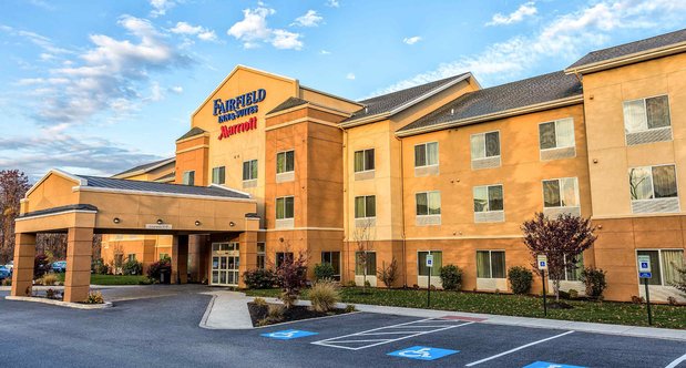 Images Fairfield Inn & Suites by Marriott Harrisburg West