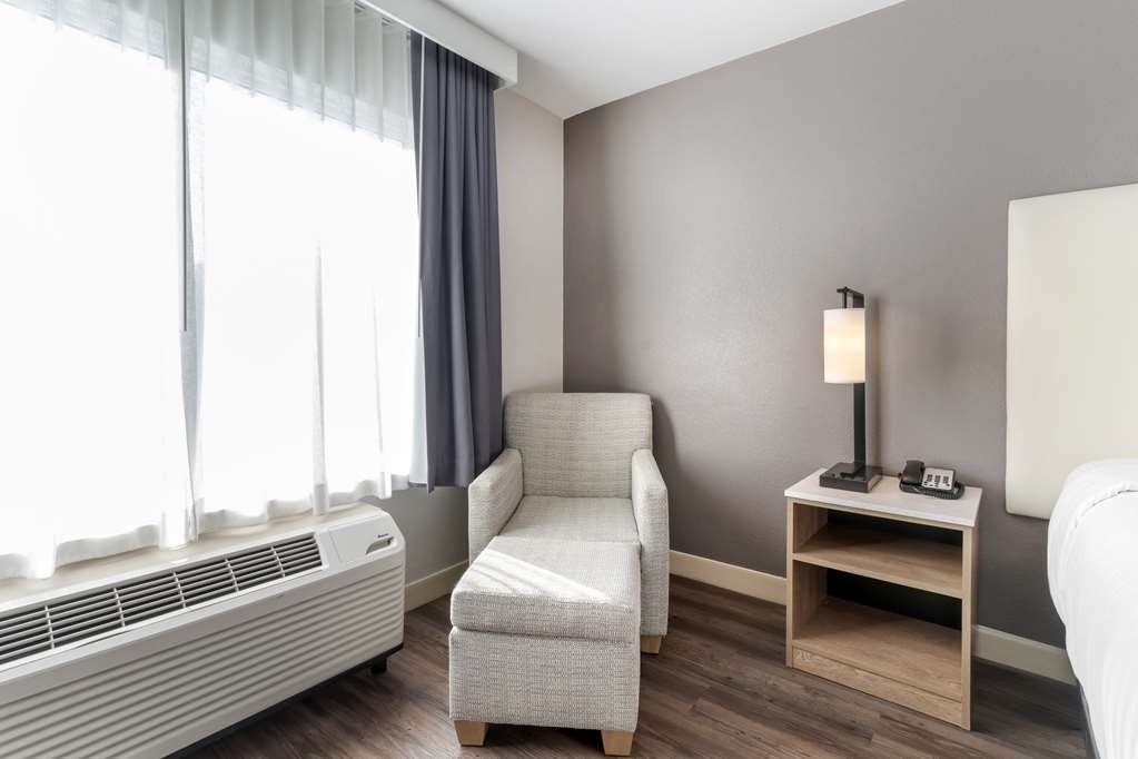 Best Western Plus Rancho Cordova Inn Image