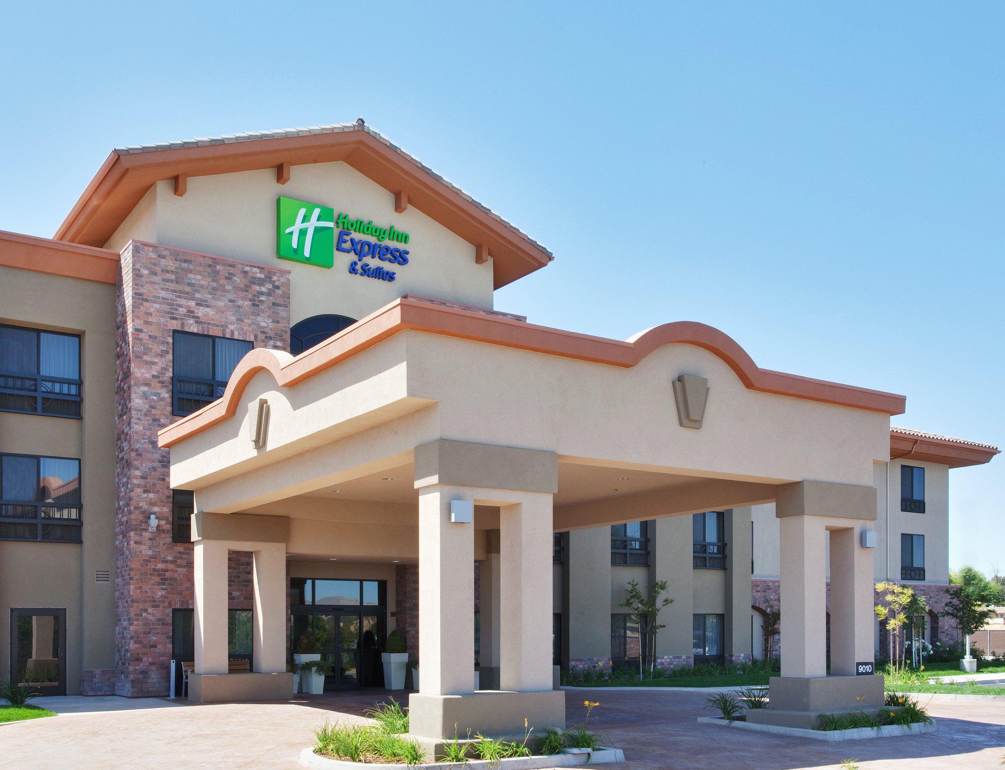 Holiday Inn Express & Suites Atascadero Photo