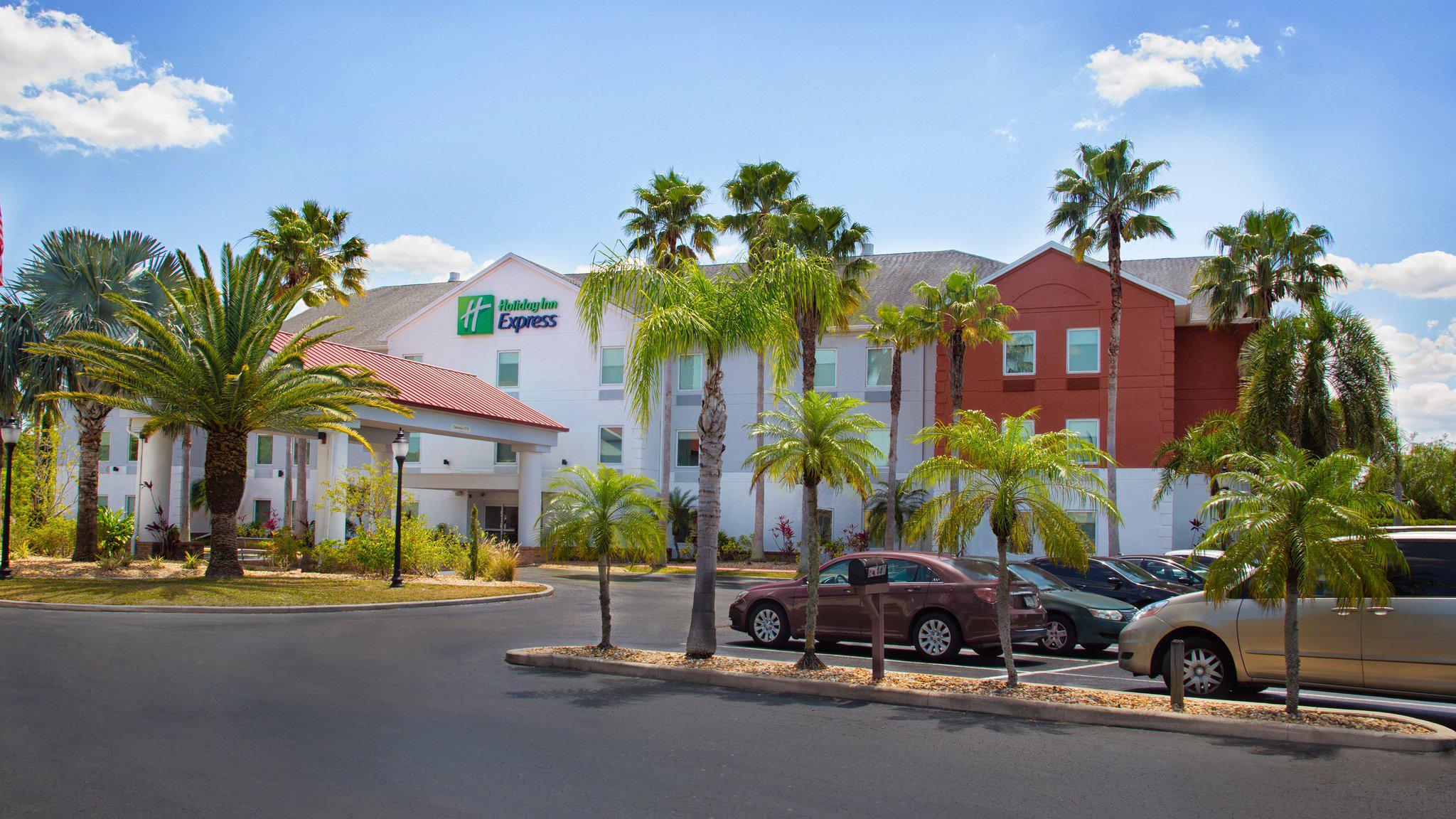 Holiday Inn Express & Suites Port Charlotte Photo