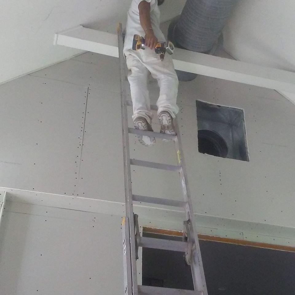 J&amp;J Coello Remodeling Logo