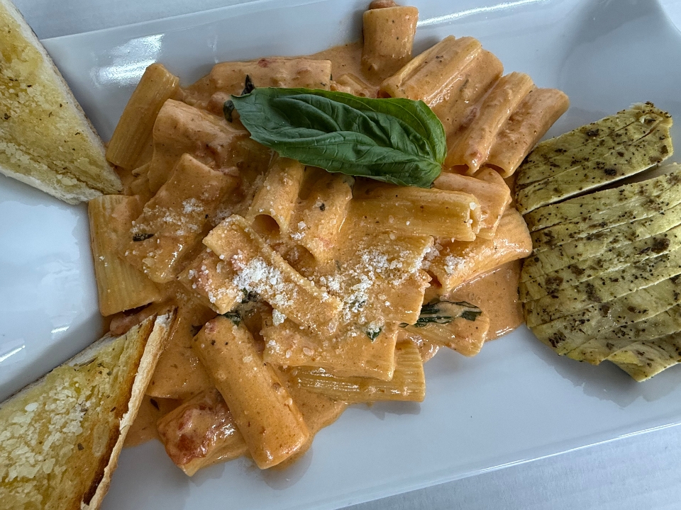 Tomato Cream Vodka Sauce