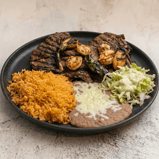 Carne Asada con Camarones