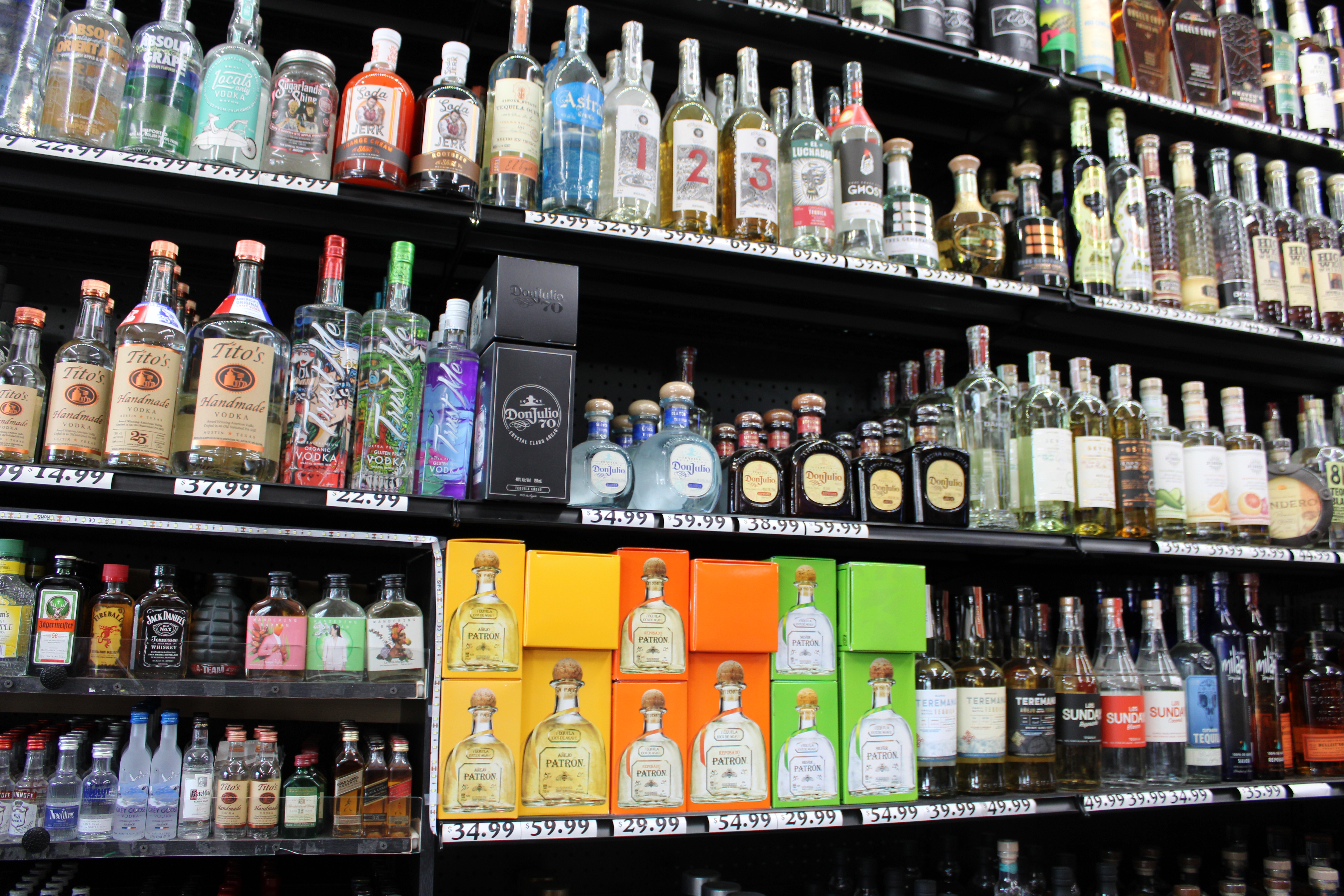 Happy Time Liquor has everything you need to gear up for a great night. Our liquor store in San Diego, CA, offers a wide selection of high-quality liquor, wine, spirits, beer, hard seltzers, and more! Pick up your favorite vodka, tequila, mezcal, rum, whisky, bourbon, or gin, plus any mixers, garnish, or soda you like.