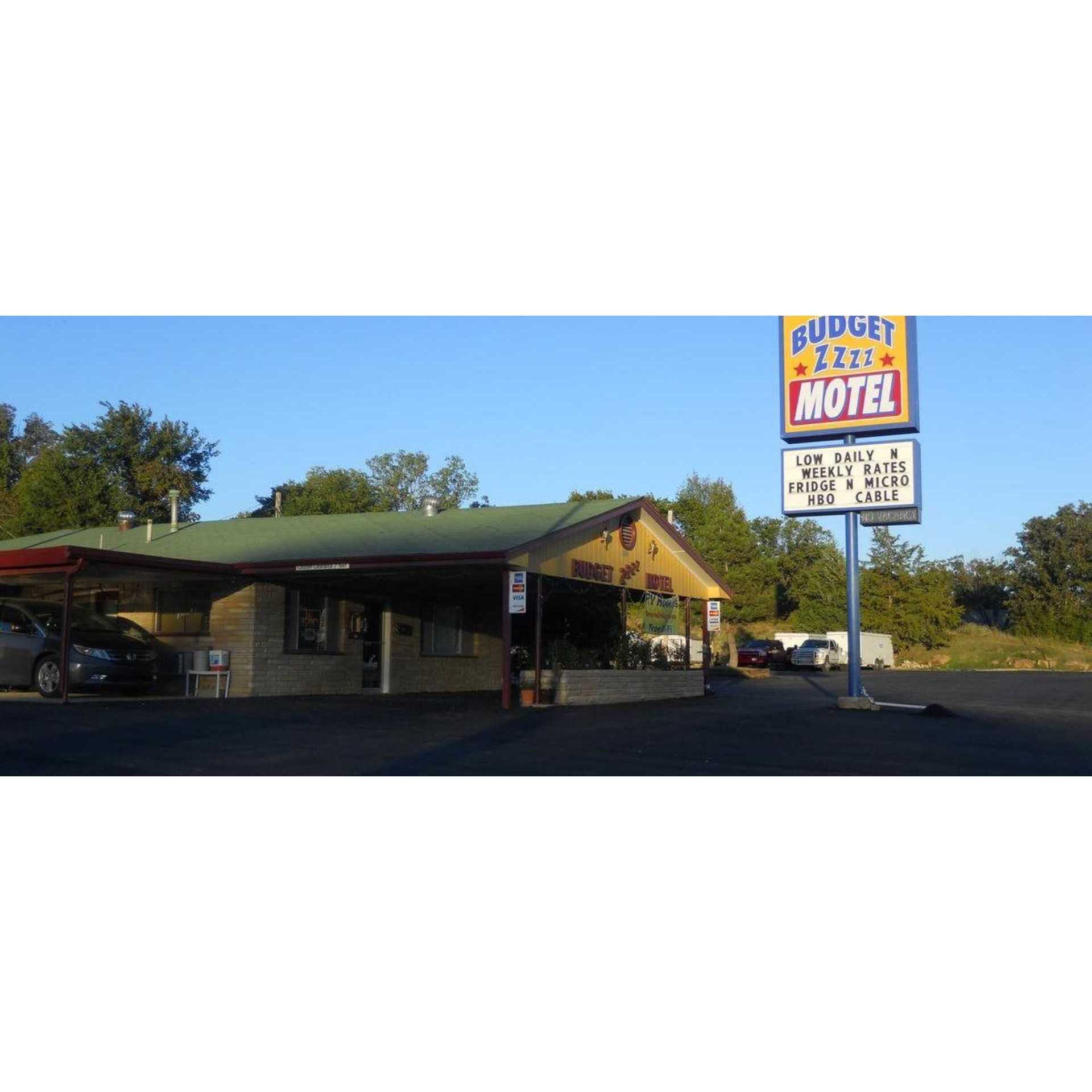 Budget ZZZZ Motel Logo