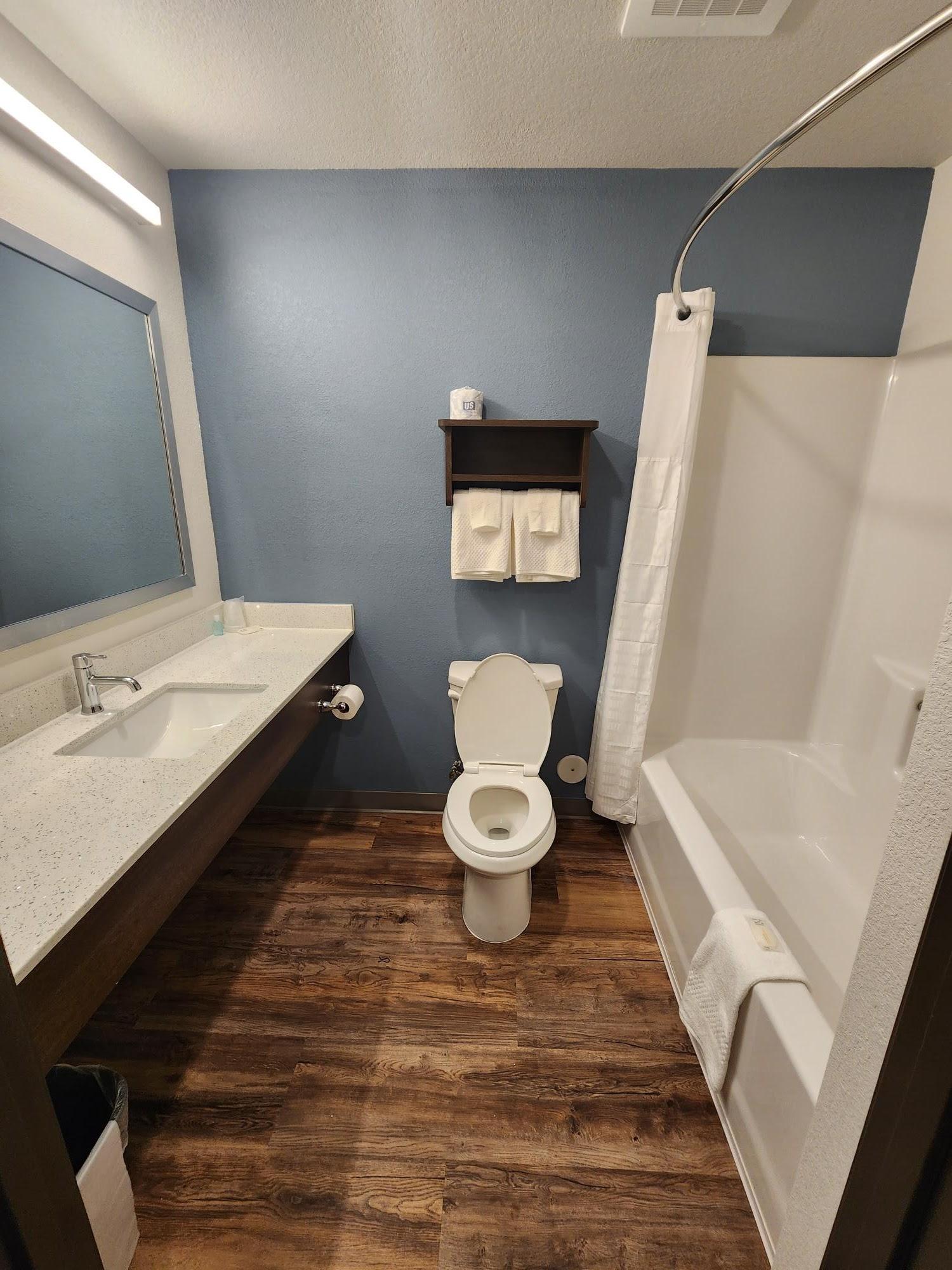 WoodSpring Suites Roanoke Image