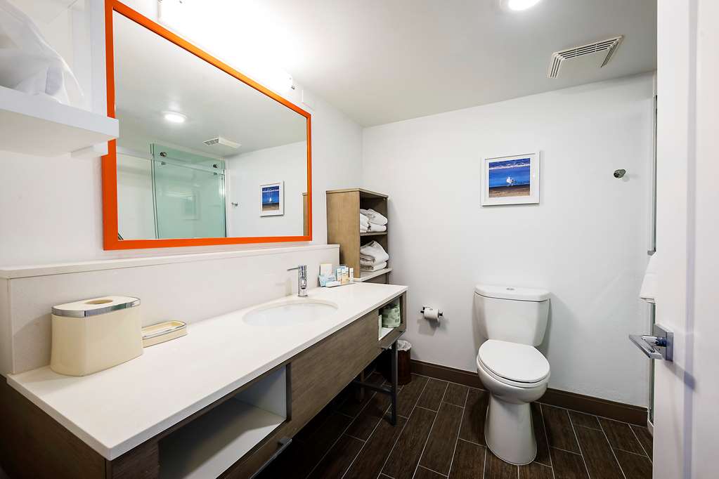 Hampton Inn Virginia Beach-Oceanfront North Image