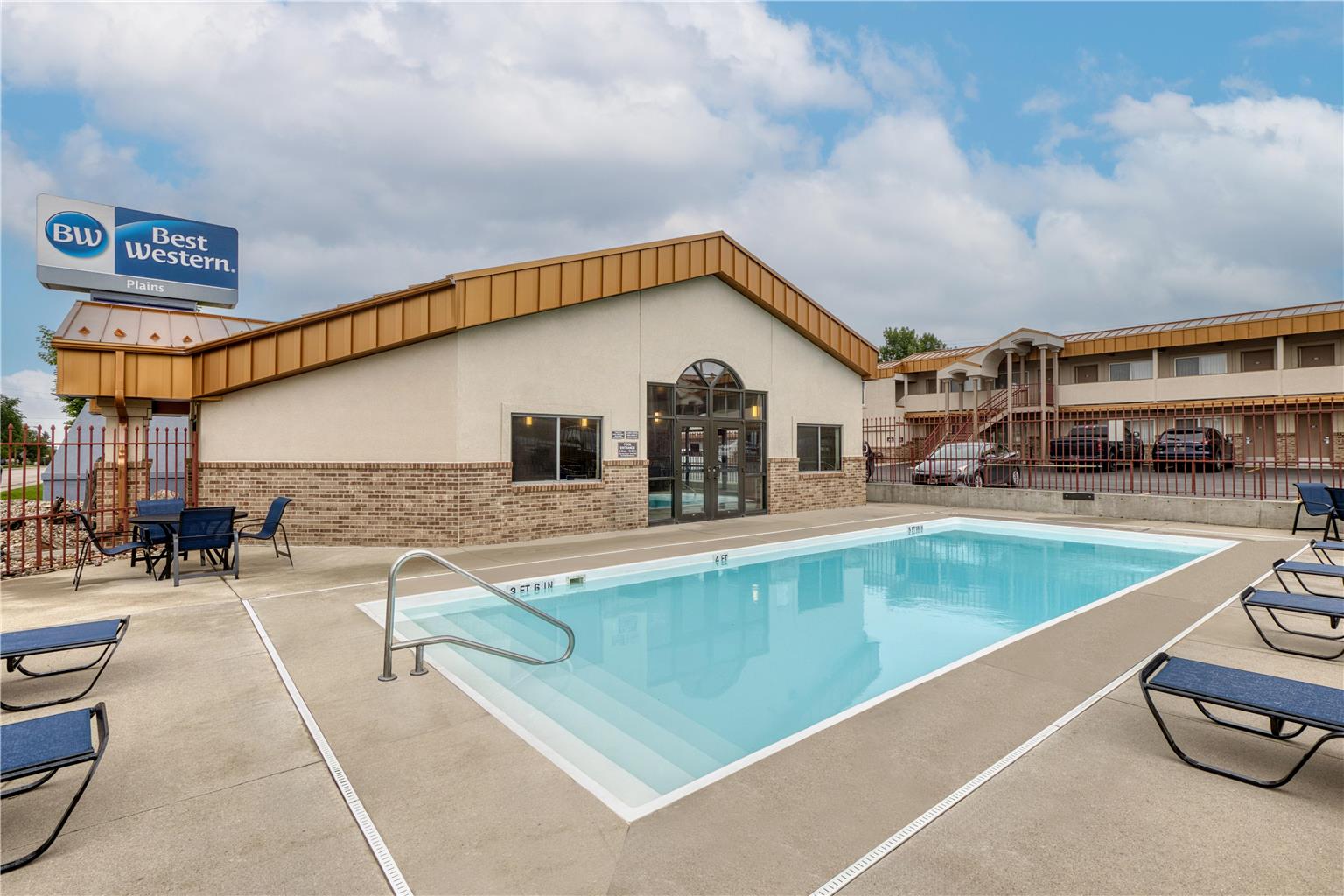 Best Western Plains Motel Image