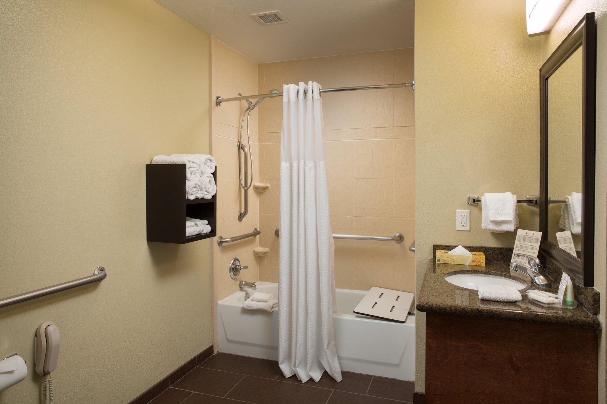 Staybridge Suites Sacramento Airport Natomas Photo