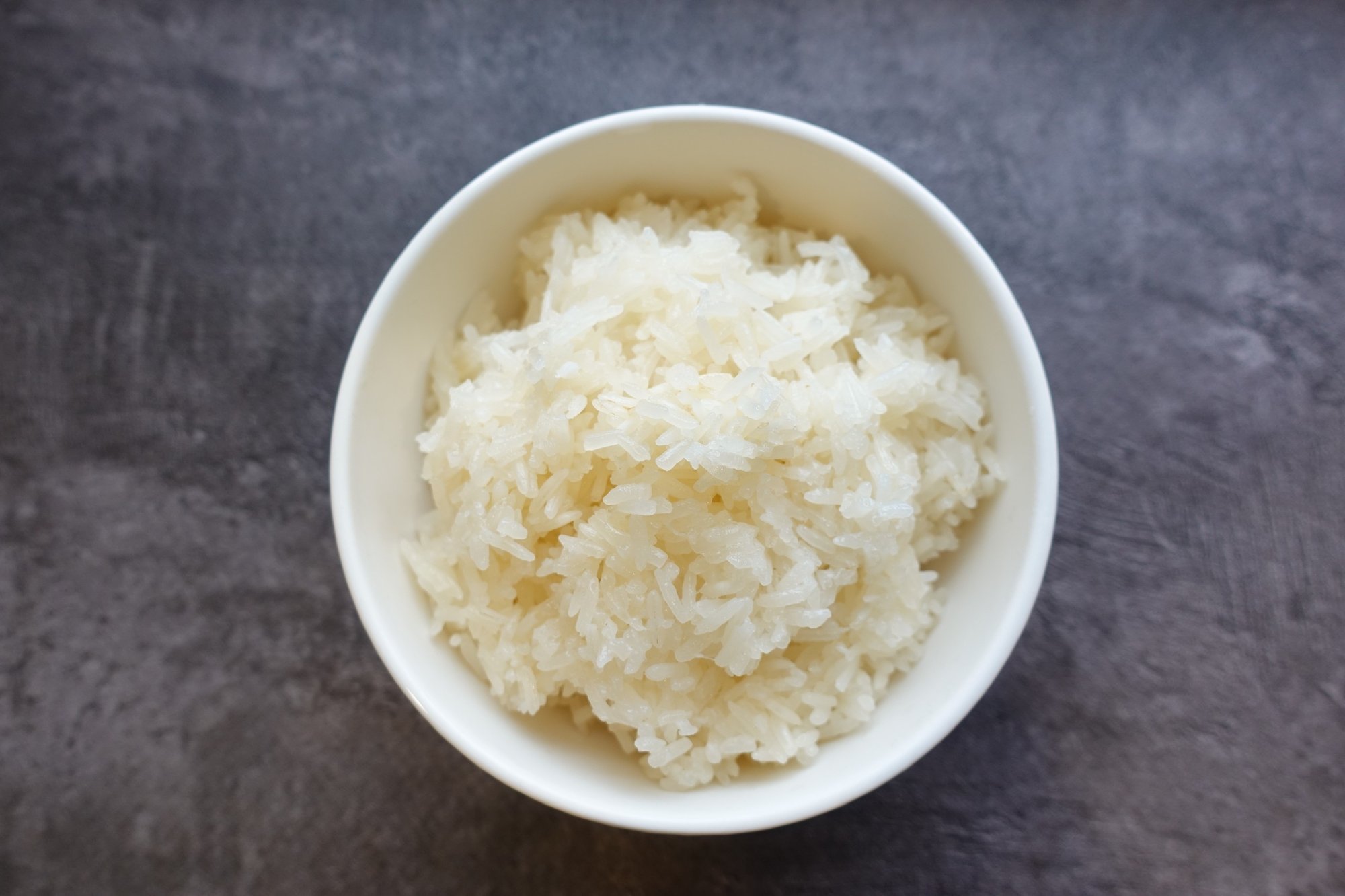 Sticky Rice (ข้าวเหนียว) — $4