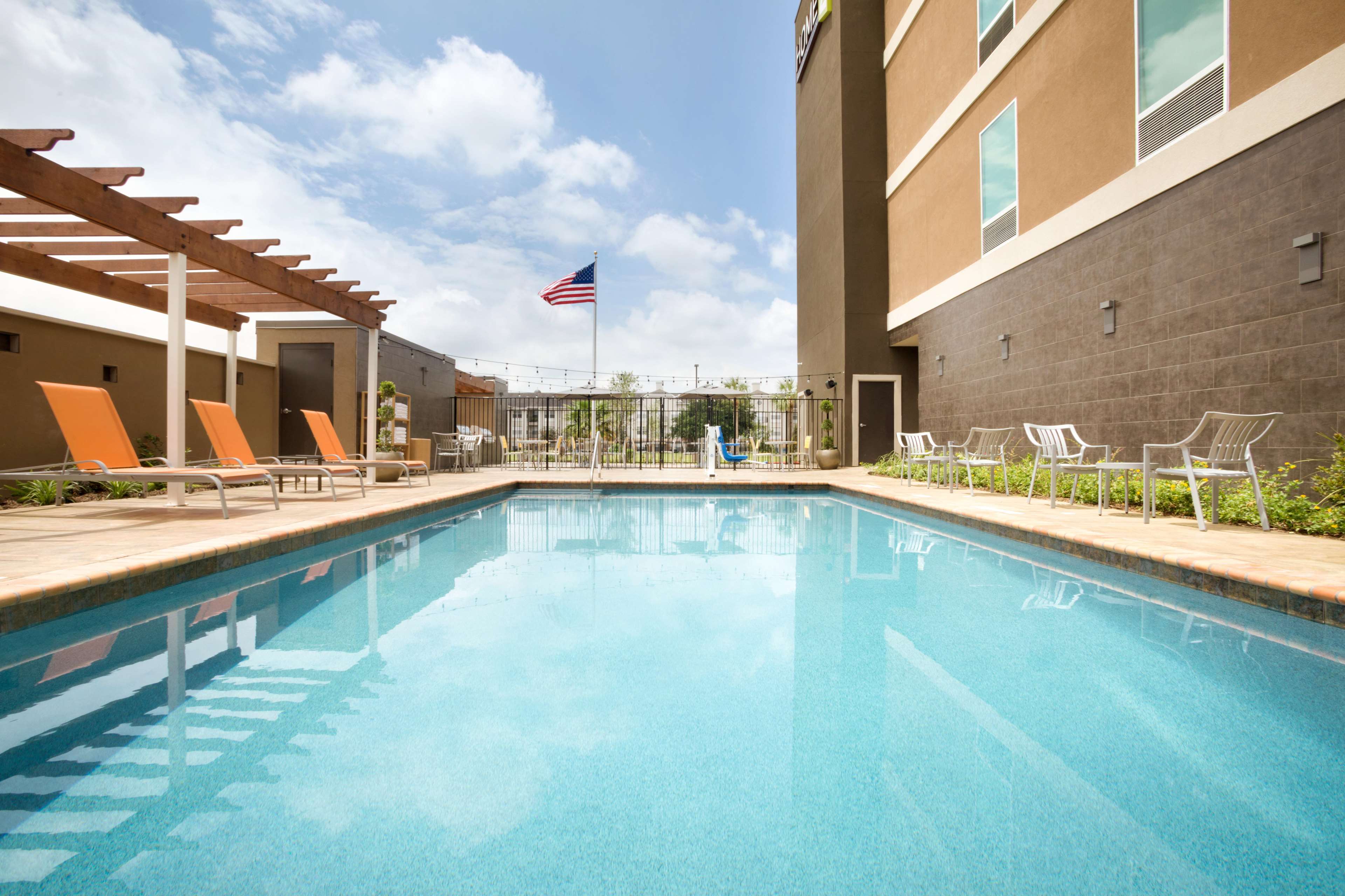 Home2 Suites by Hilton Houston/Webster Photo