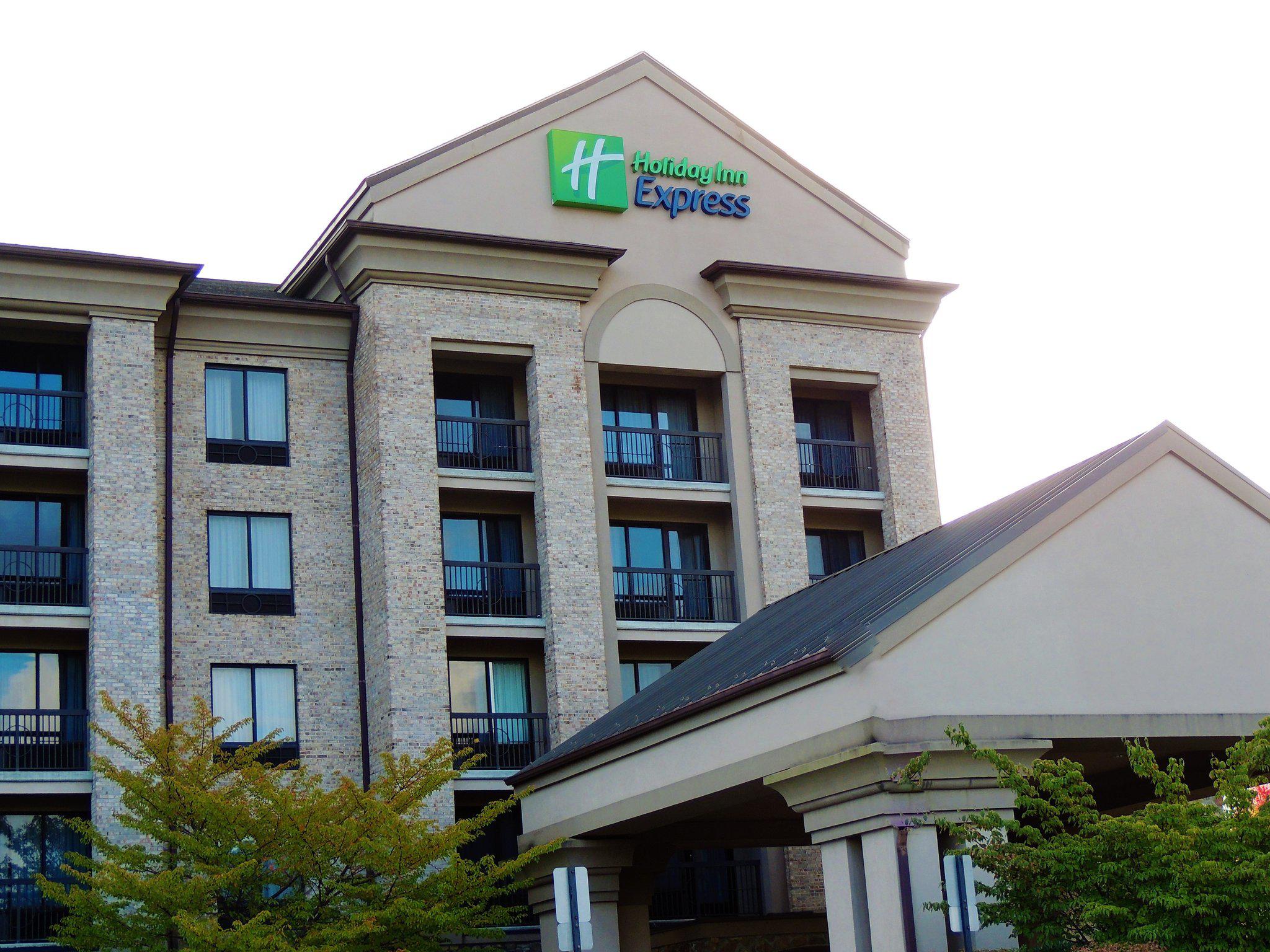 Holiday Inn Express Boone Photo