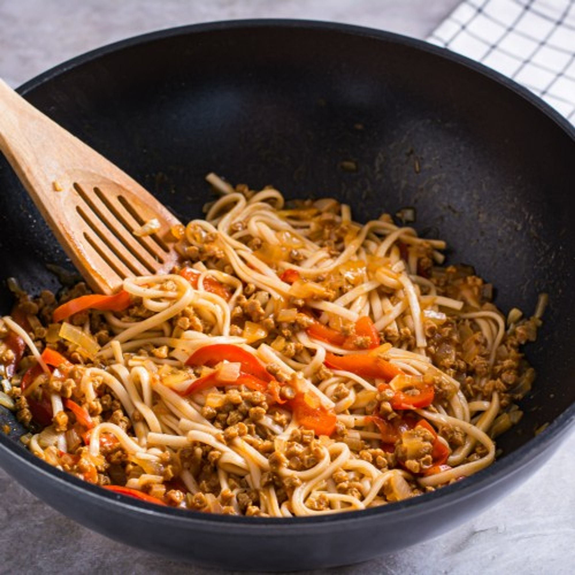 Kaveri Mixed Bucket Noodles