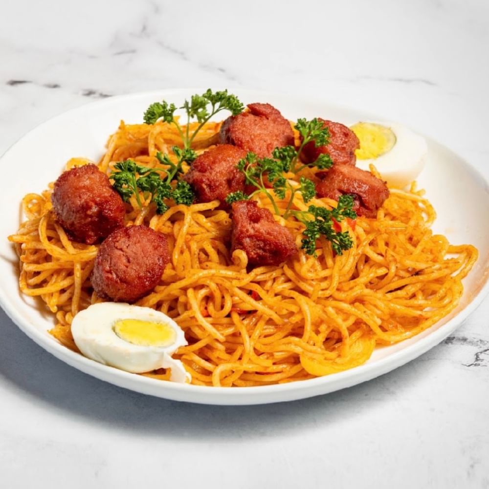 Spaghetti With Hotdog Or Sausage (large)