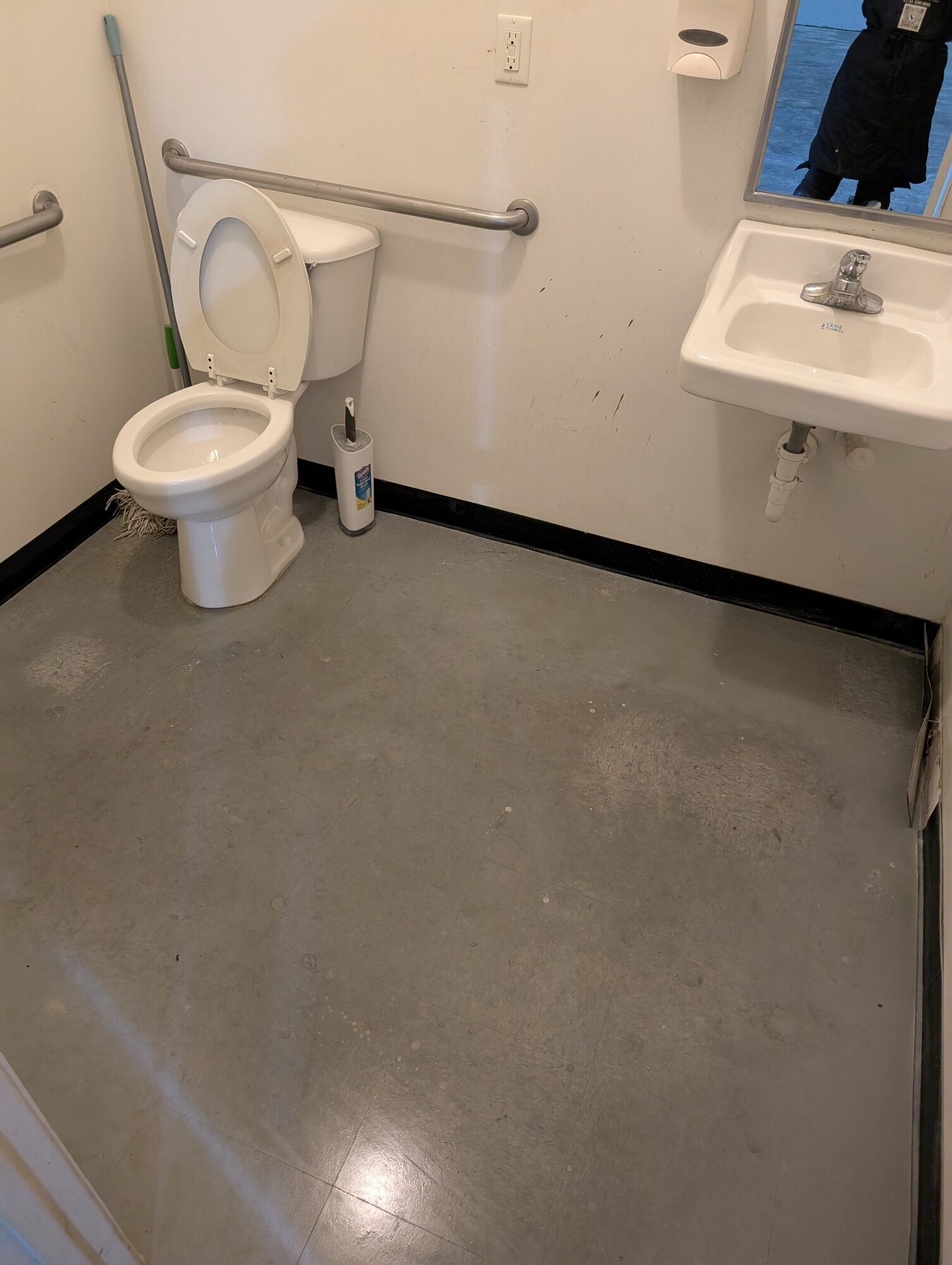 Clean & Fresh Hospitality Services Image