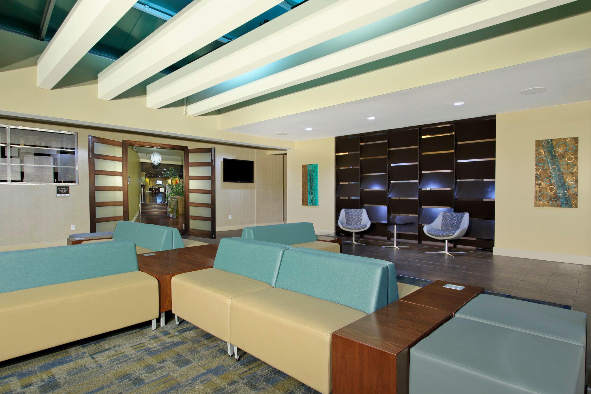 Holiday Inn Metairie New Orleans Airport Photo