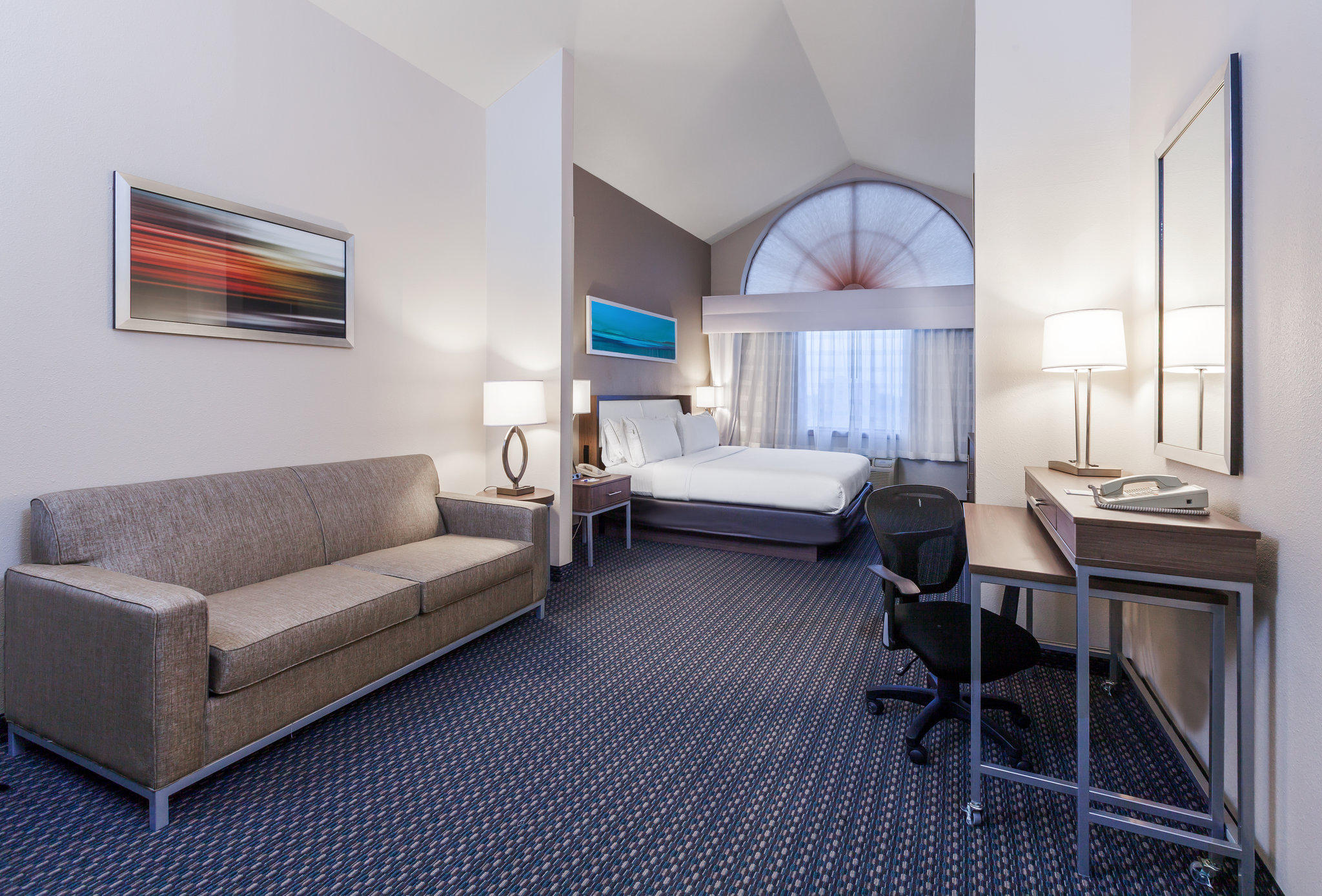 Holiday Inn Express & Suites Pharr Photo