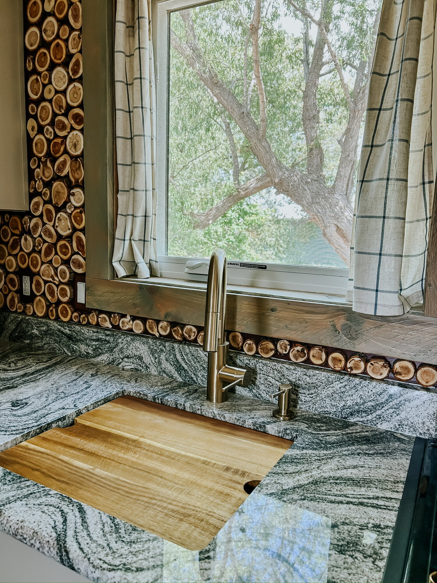 Creekside Cabin Helena Image