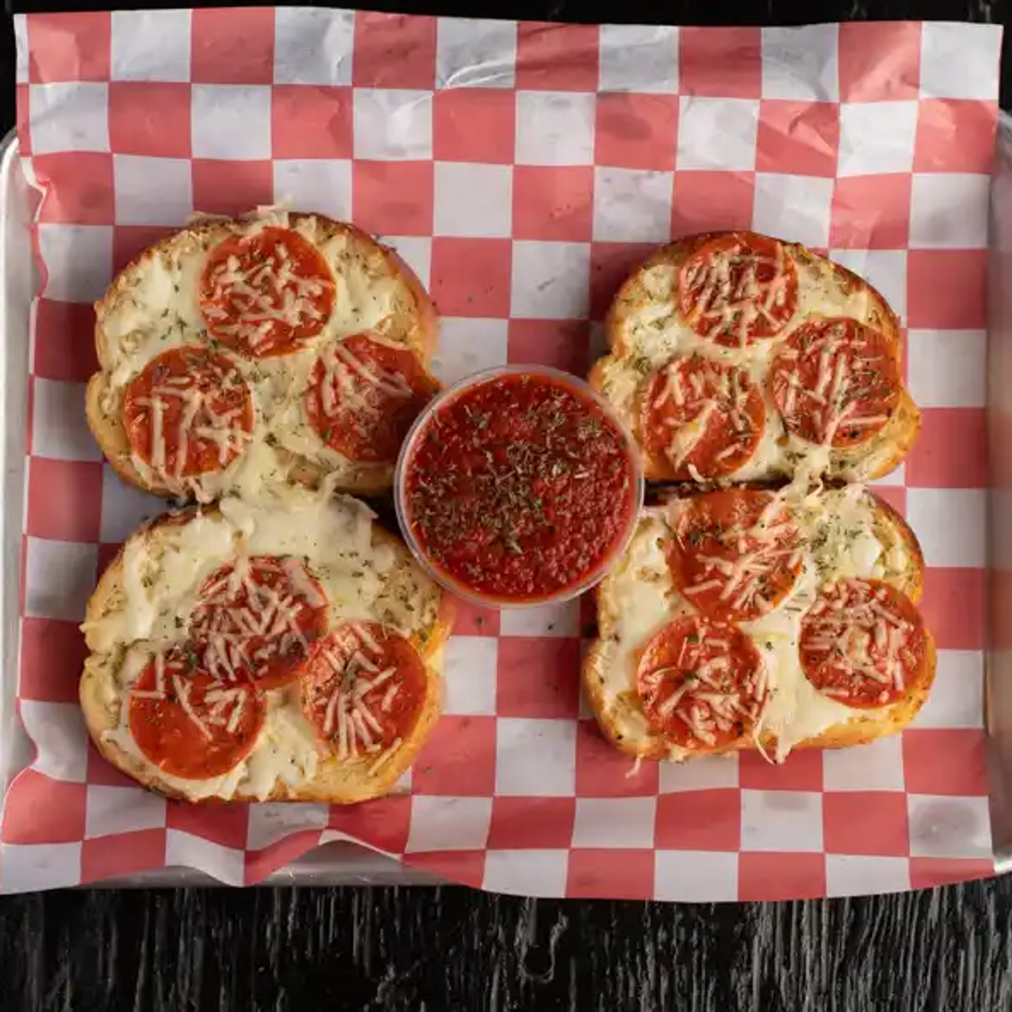 4 pc Pepperoni Cheesy Garlic Bread