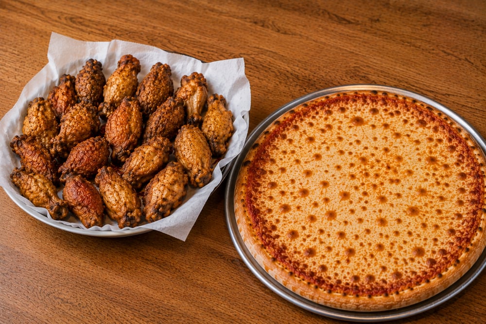1 Medium Pizza 12" + 20 Wings