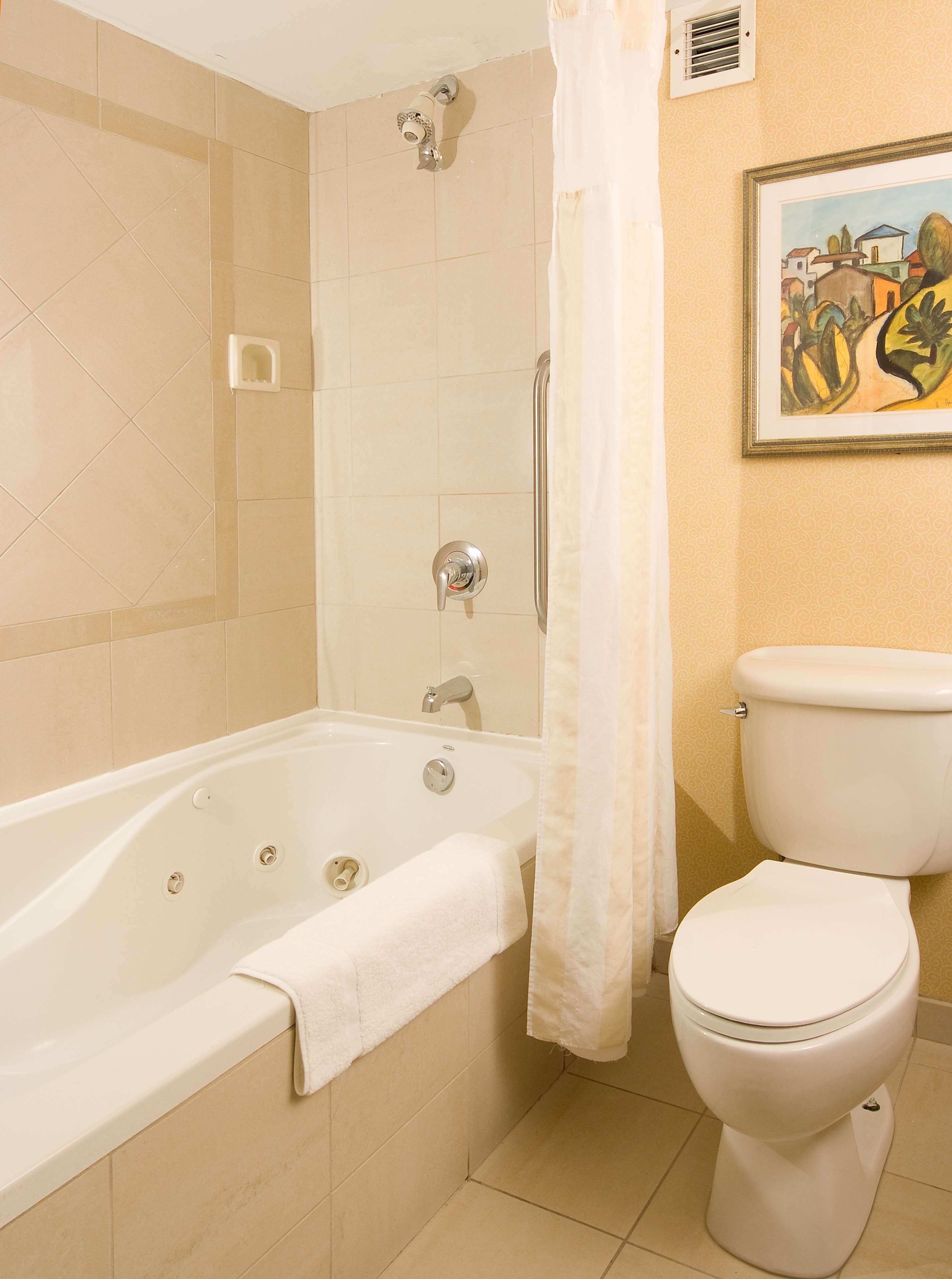 Guest room bath