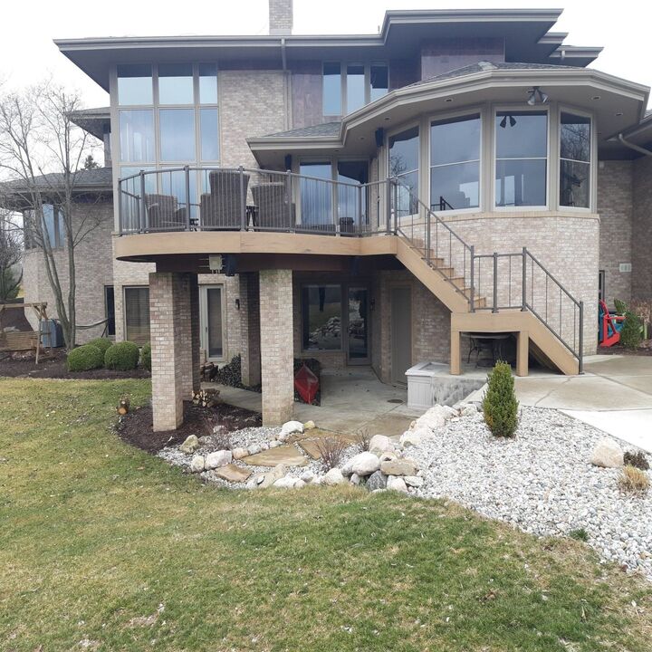 S L Construction Image